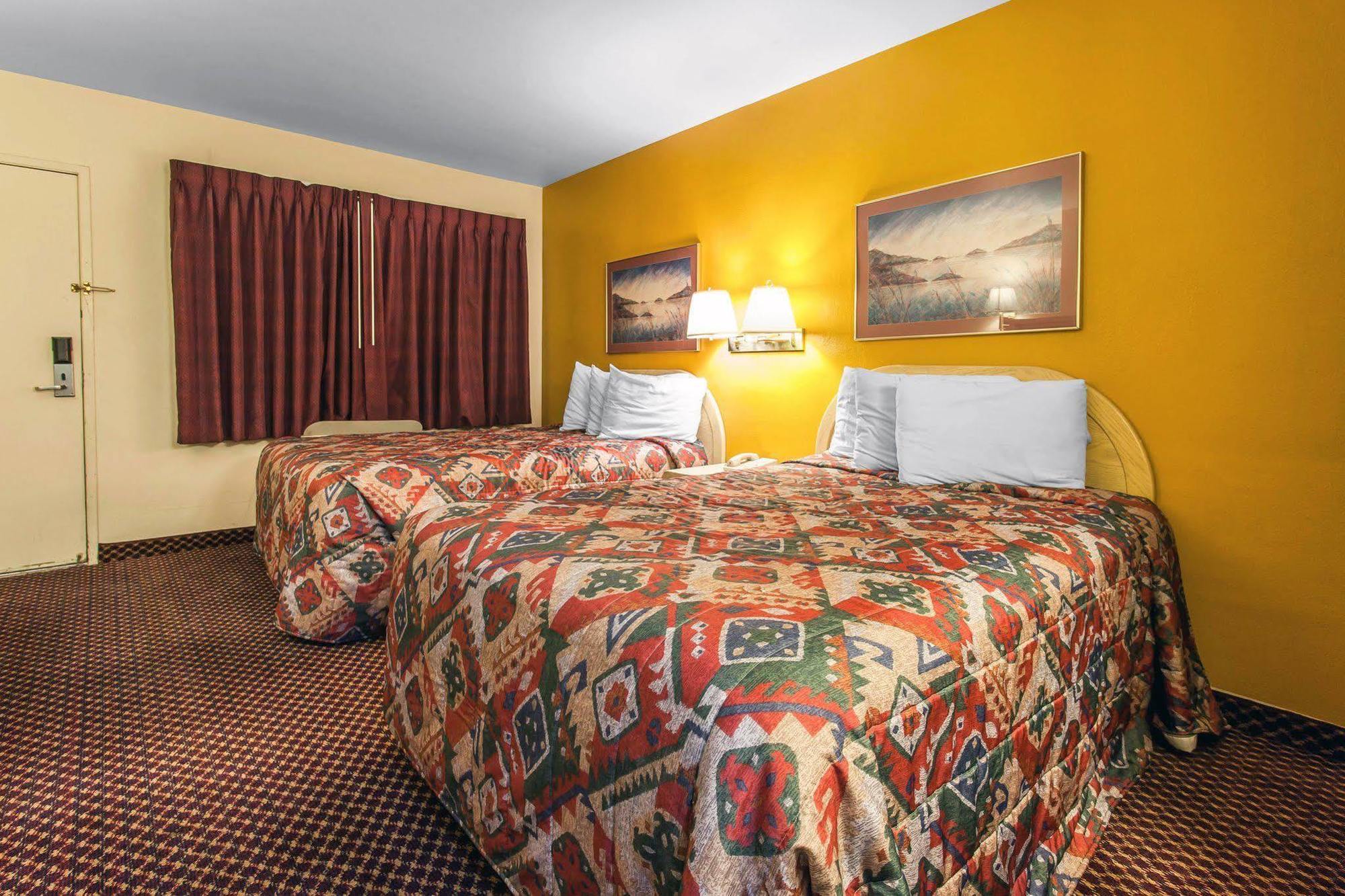 Rodeway Inn Wenatchee Exterior photo